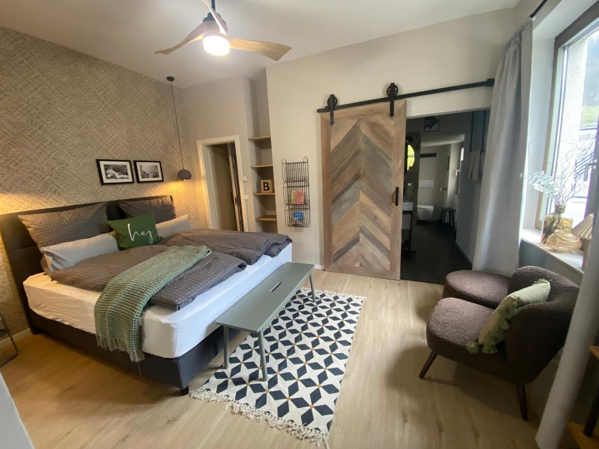 Apartment Cues11